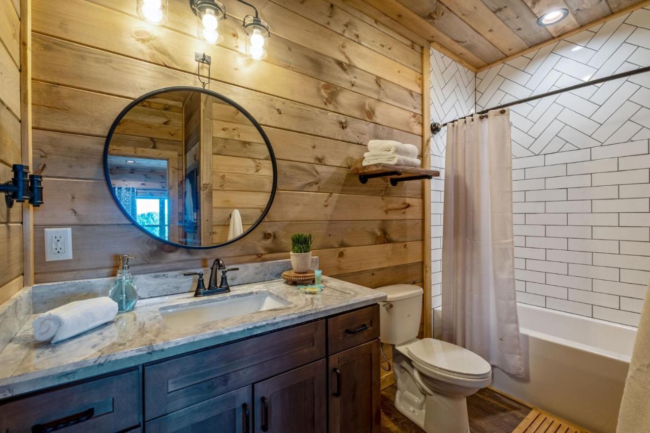 New / 3 King Suites / Sleeps12 / View / 5 Mi To Pf / Hot Tub 塞维尔维尔 外观 照片