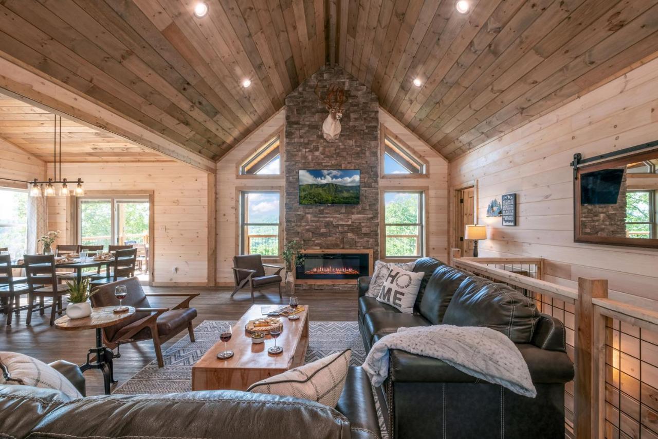 New / 3 King Suites / Sleeps12 / View / 5 Mi To Pf / Hot Tub 塞维尔维尔 外观 照片