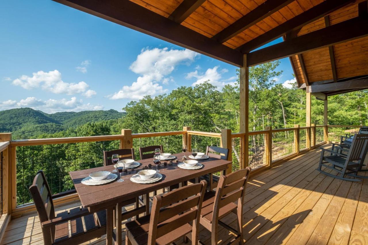 New / 3 King Suites / Sleeps12 / View / 5 Mi To Pf / Hot Tub 塞维尔维尔 外观 照片