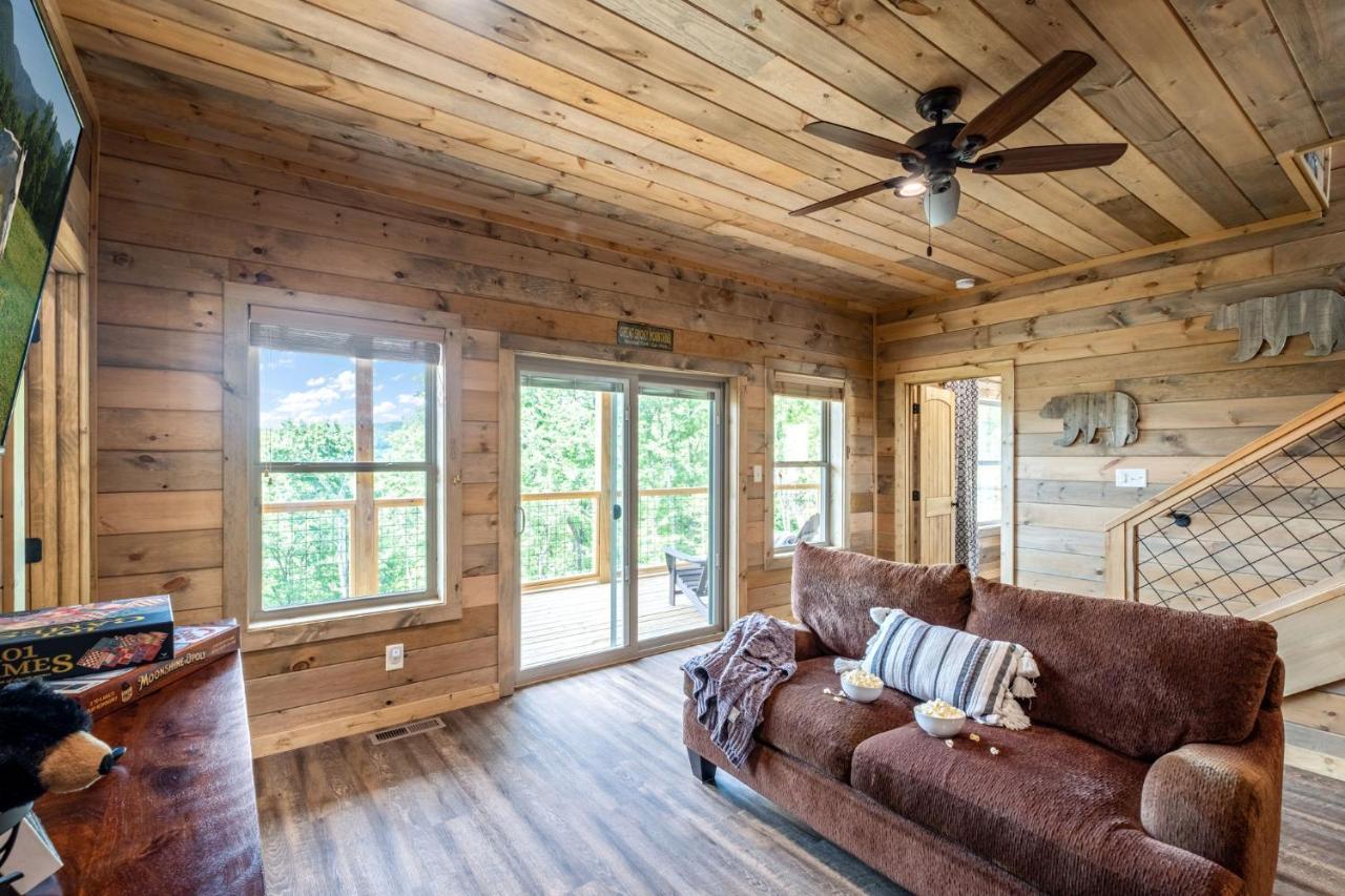 New / 3 King Suites / Sleeps12 / View / 5 Mi To Pf / Hot Tub 塞维尔维尔 外观 照片