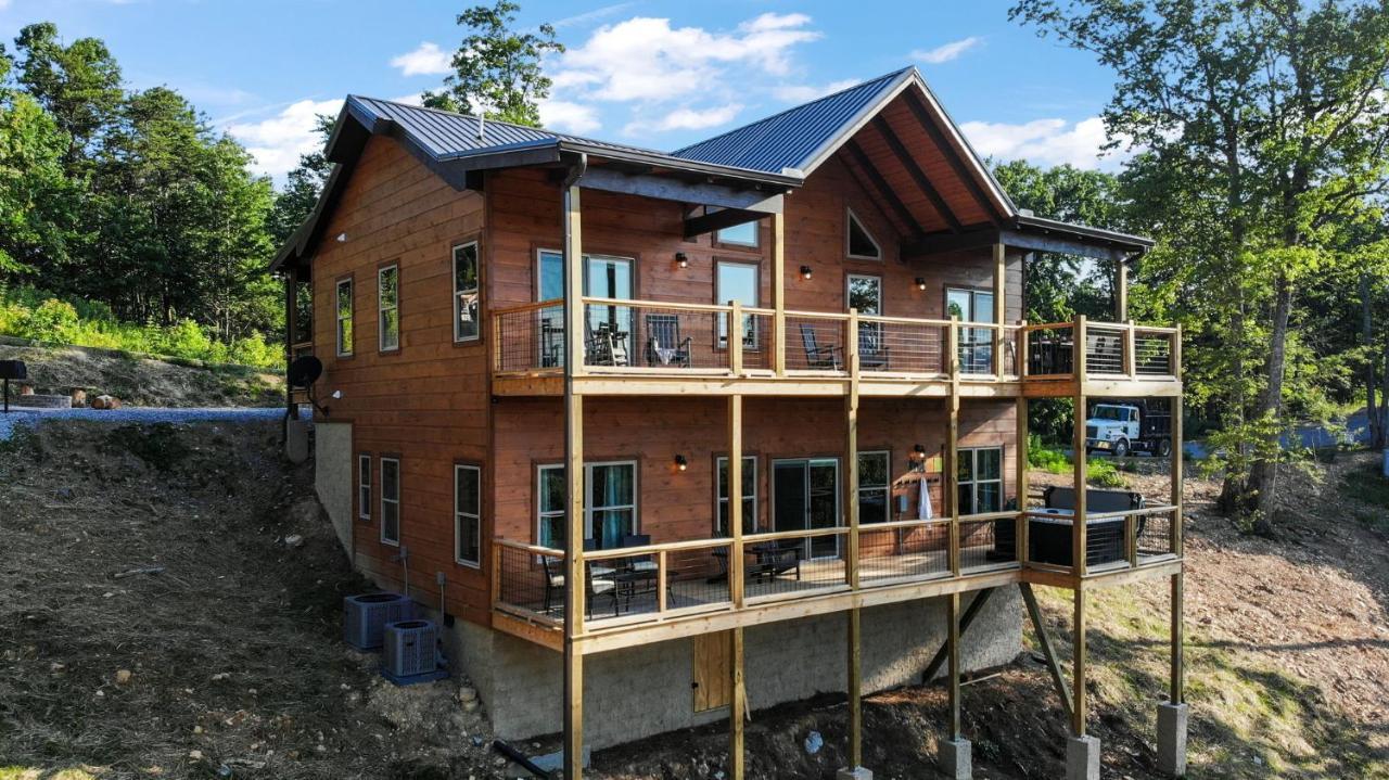 New / 3 King Suites / Sleeps12 / View / 5 Mi To Pf / Hot Tub 塞维尔维尔 外观 照片