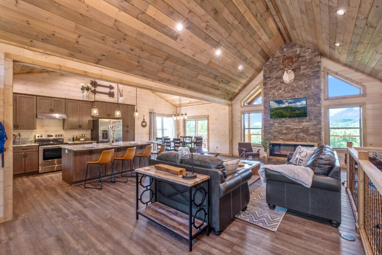 New / 3 King Suites / Sleeps12 / View / 5 Mi To Pf / Hot Tub 塞维尔维尔 外观 照片