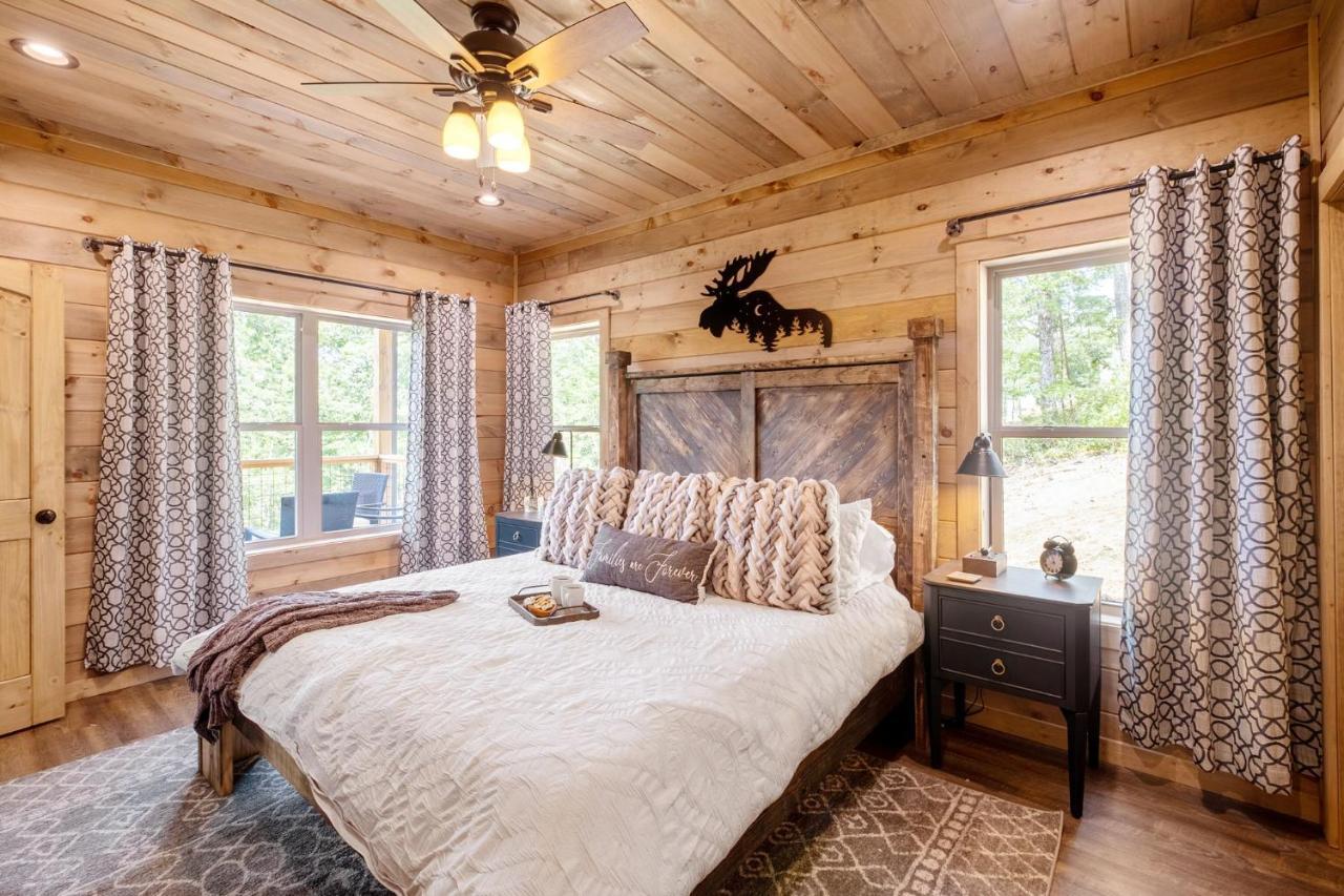 New / 3 King Suites / Sleeps12 / View / 5 Mi To Pf / Hot Tub 塞维尔维尔 外观 照片