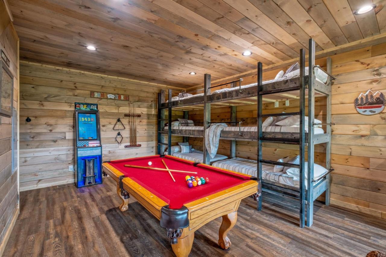 New / 3 King Suites / Sleeps12 / View / 5 Mi To Pf / Hot Tub 塞维尔维尔 外观 照片
