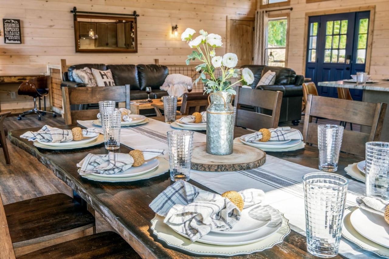 New / 3 King Suites / Sleeps12 / View / 5 Mi To Pf / Hot Tub 塞维尔维尔 外观 照片