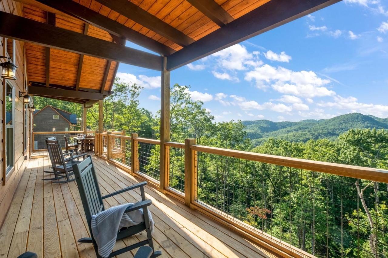 New / 3 King Suites / Sleeps12 / View / 5 Mi To Pf / Hot Tub 塞维尔维尔 外观 照片